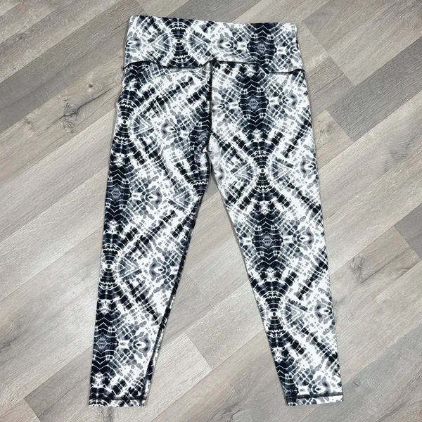 Victoria’s Secret Sport Tie Dye‎ Crop High Waist Leggings Black White Large - Image 8