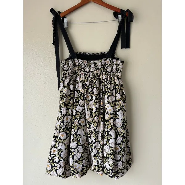 En Saison Black and White Ditsy Floral Dress Size Medium - Image 7