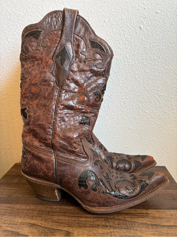 Corral Women's Chocolate Lizard Inlay Snip Toe Cowgirl Boots - Image 2