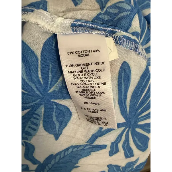 Vineyard Vines Blue and white Popover blouse size medium - Image 3