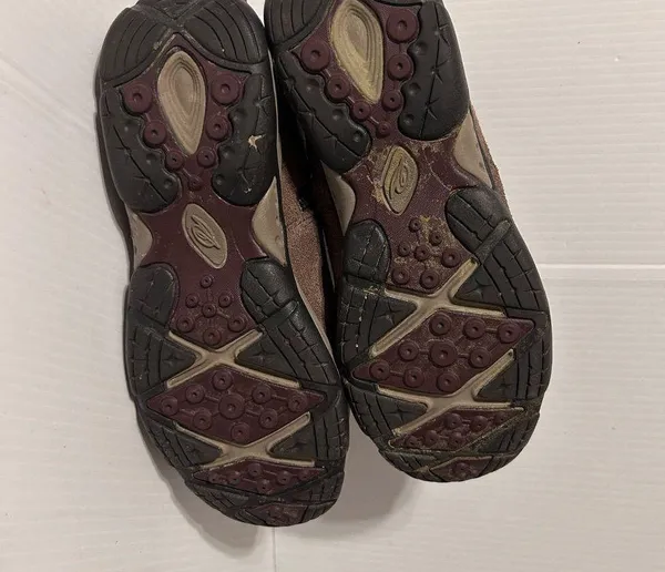 Winter brown suede winter boots women size 7.5 W - Image 7