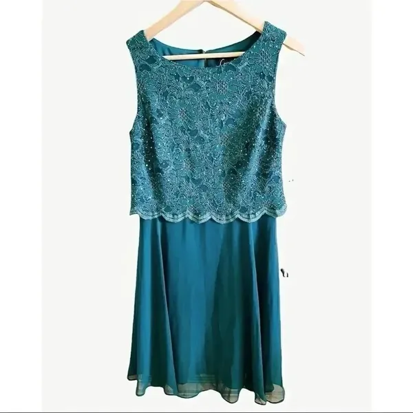 Connected Apparel Emerald Sleeveless Sequin Lave Dress SZ 8 - Image 2