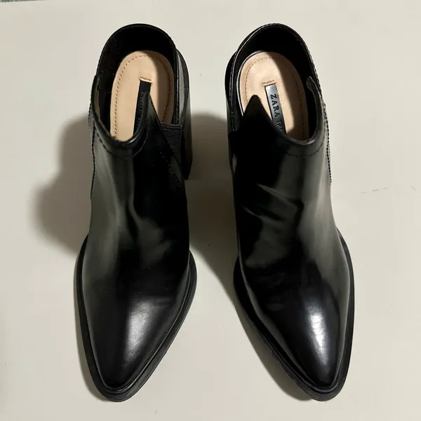 Leather Block Heel Ankle Boots with Stretch Detail - Image 3