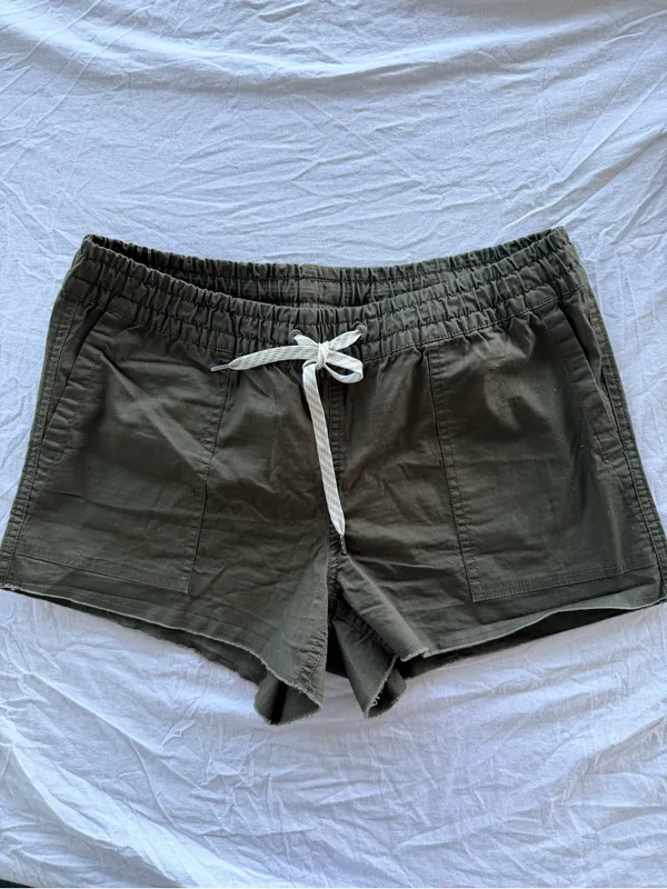 Vuori Olive Drawstring Relaxed Fit Women’s Athletic Shorts - Image 3