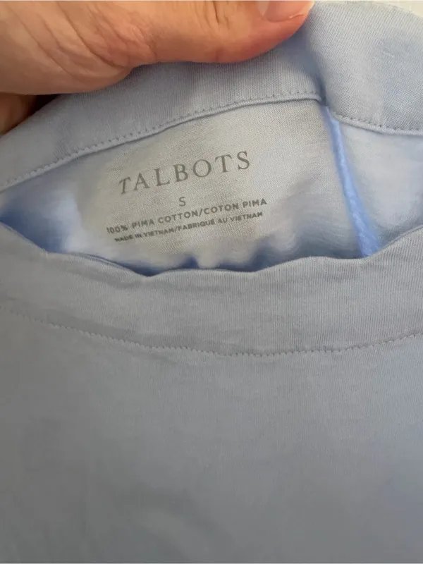 Talbots Light Blue Pima Cotton Tee Size Small STAIN - Image 6