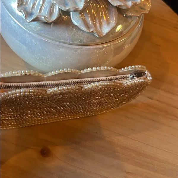 Vintage 1950s Miranda Faux Pearl Mini Clutch - Image 5