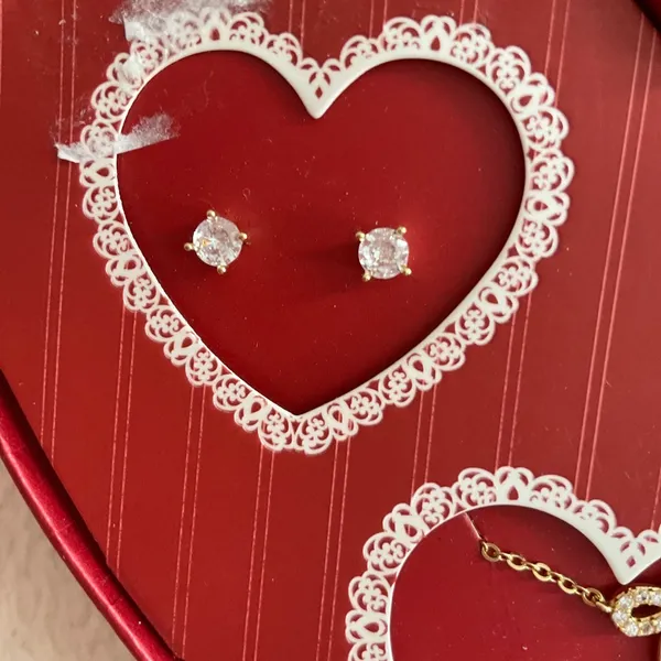 Three piece gift set Gold - Image 3