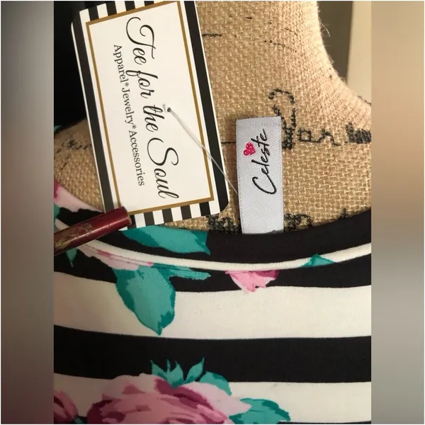 CELESTE “” Maxi Dress NWT! W/ Side Pockets!!🌸 - Image 4