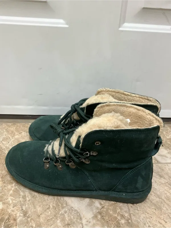 BEARPAW Kerri Boots Suede & Wool Lace-up with NeverWet Green Size 12 - Image 3