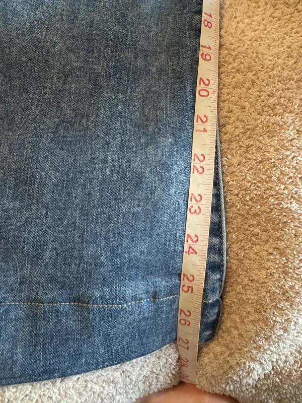 American Eagle Jeans - Image 2