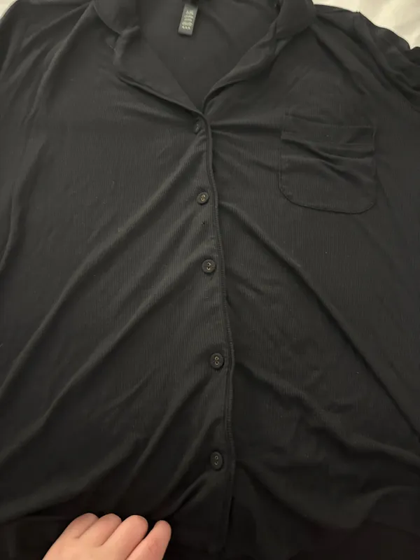SKIMS Collared Button Down Pajama Top - Image 7