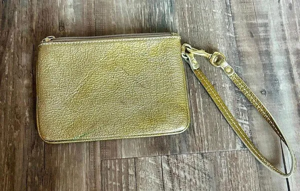 Wristlet Wallet/Changepurse for Women in Gold Color - Image 2