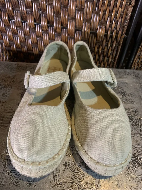Haute Hippie Cream Linen Blend Mary Jane’s Size 6.5 - Image 2