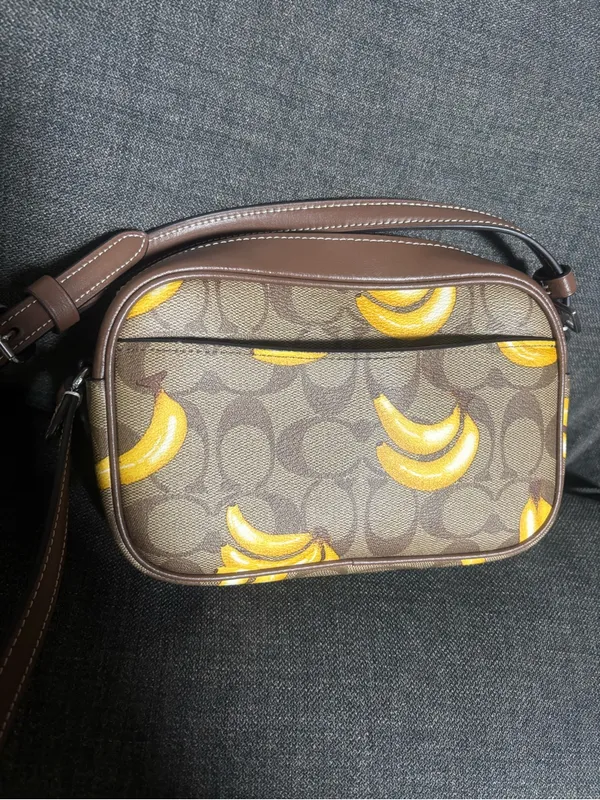 Coach Mini Jamie camera bag in Signature coated canvas Banana Print Crossbody - Image 3