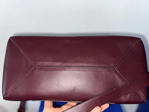 J.Crew Women's Burgundy Leather Handbag with gold hardware - Image 5