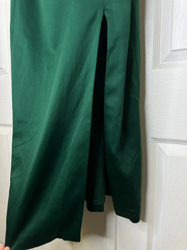Adrianna Papell Emerald One Shoulder Gown with Slit Size 14 Wedding Guest - Image 6