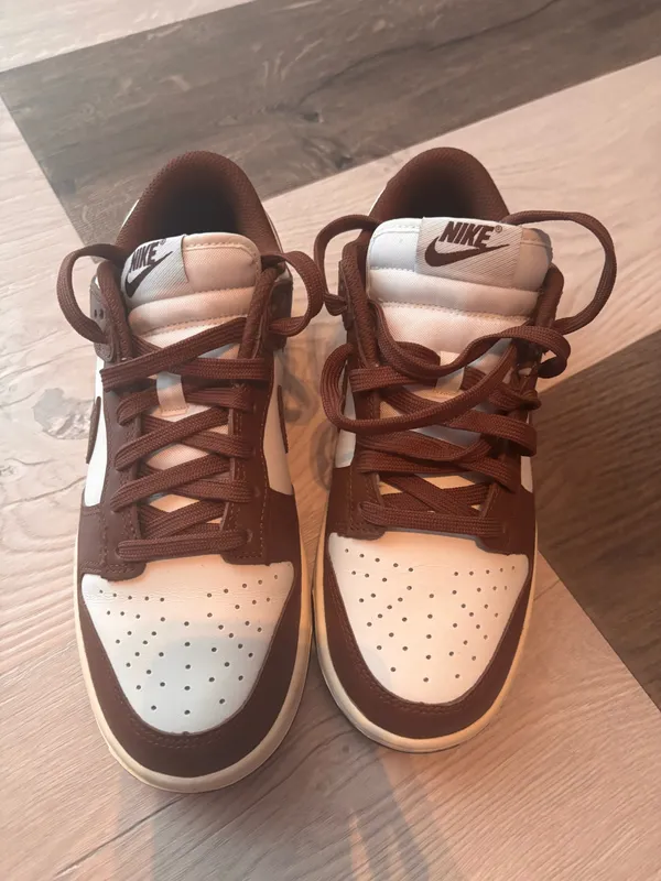 Nike Chocolate Brown and Cream Sneakers - Image 7