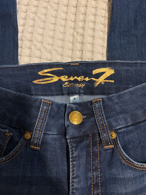 Seven7 Dark Wash Skinny Jeans - Image 4