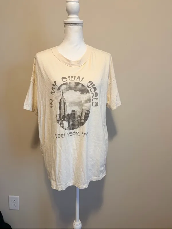 Aerie Oversized Graphic Boyfriend T-Shirt size small women's - Image 2