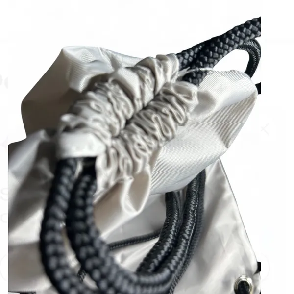 Hunter Boots Gray Drawstring Duster Bag. - Image 6