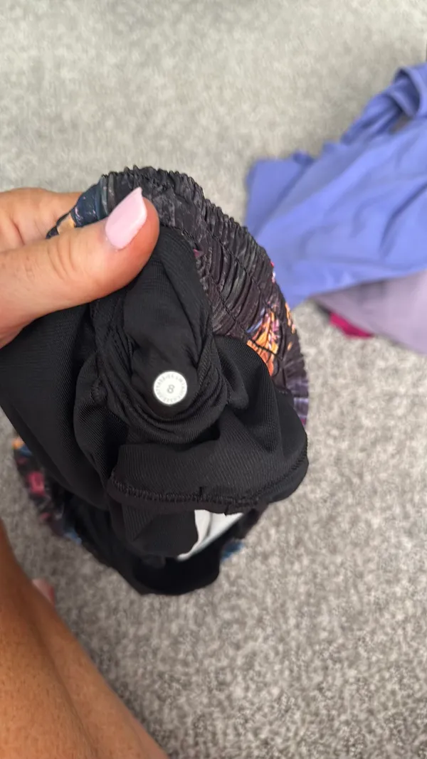 Lululemon Hotty Hot 4" - Image 3