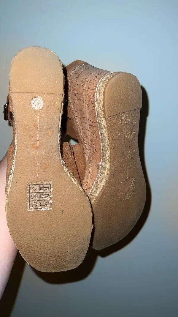 DV by Dolce Vita Suede Wedge - Image 3