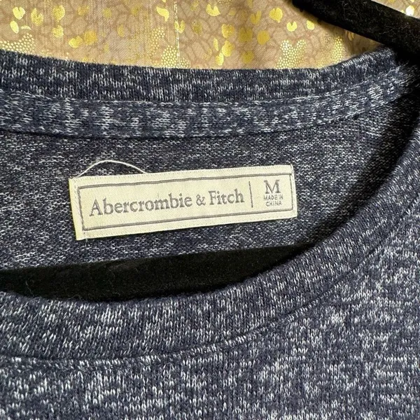 Abercrombie‎ & Fitch Blue Soft & Stretchy Long Sleeve Logo Shirt Medium - Image 4