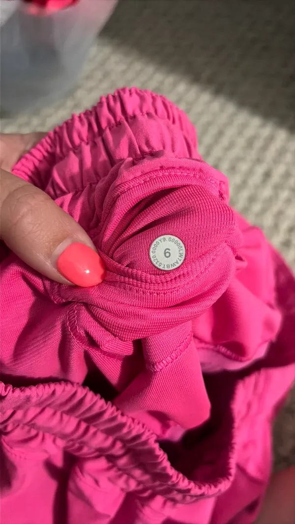 Lululemon Hotty Hot 4" - Image 5