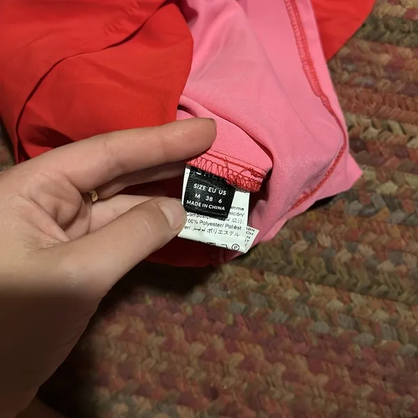 Nwot Red & Pink Color Block Overlap Skort - Image 4