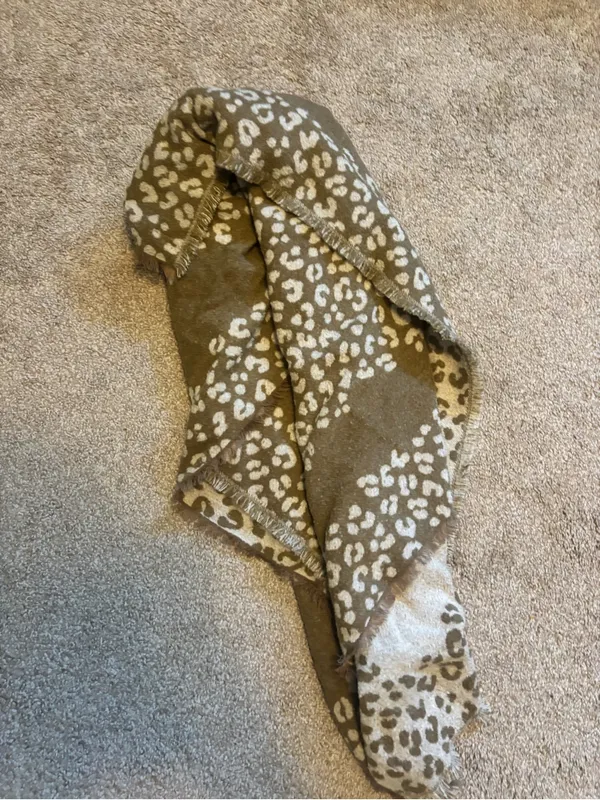 Madewell Brown Tan Bandana Scarf in Mini Cheetah - Image 7