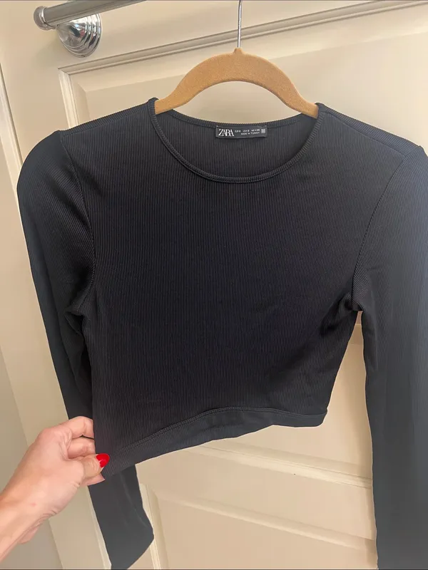 Zara Black Long-Sleeve Cropped Tee - Image 2