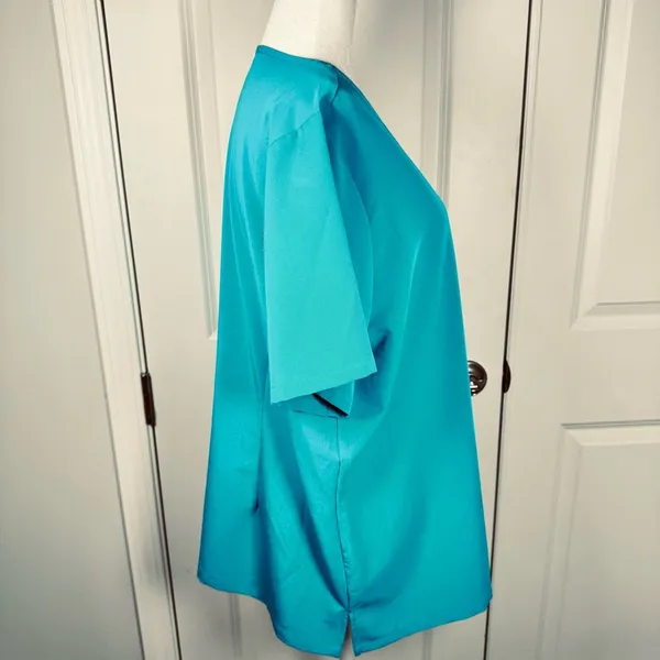 Mandala Teal Scrub Top Women’s 2XL Equa-Tek Stretch V-Neck Medical Workwear - Image 2