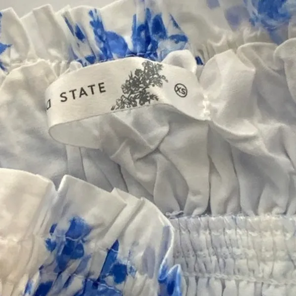 Altar'd State Tie Shoulder Blue and white midi dress size XS - Image 4