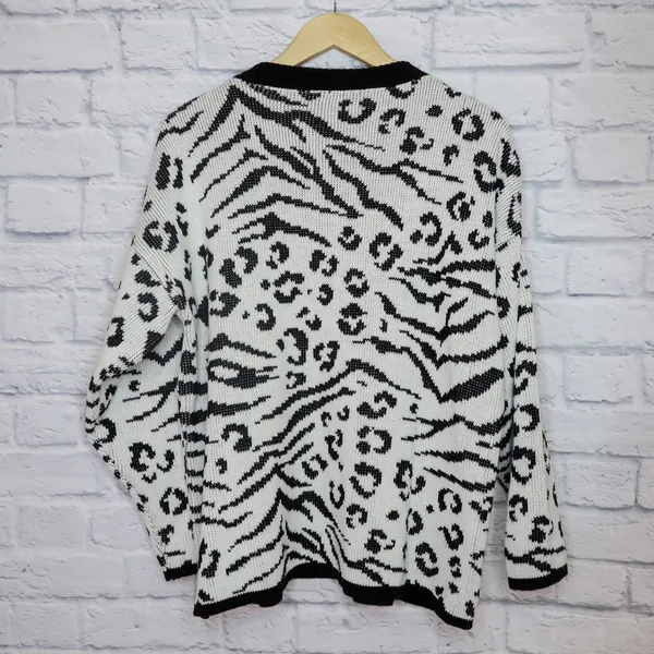 Vintage 80s Zebra Leopard Rose Print Sweater White Size M - Image 3