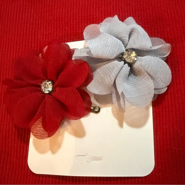 Red and Gray Floral Hair Clips - Image 2