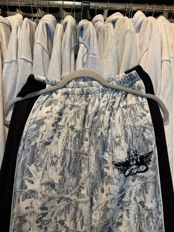 Boys Lie Camo Thermal Sweatpants - Image 3
