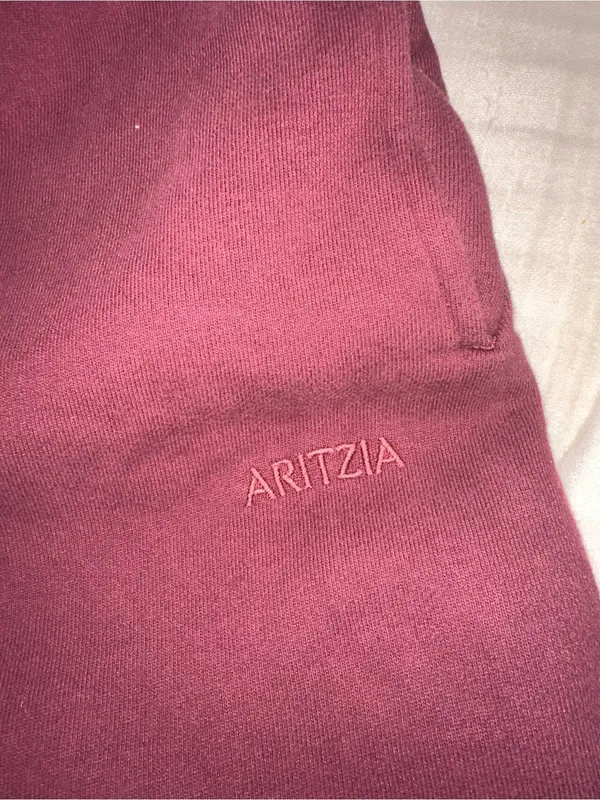 Aritzia Women's Boyfriend Fleece Hoodie & Sweatpants Set size XS - Image 6