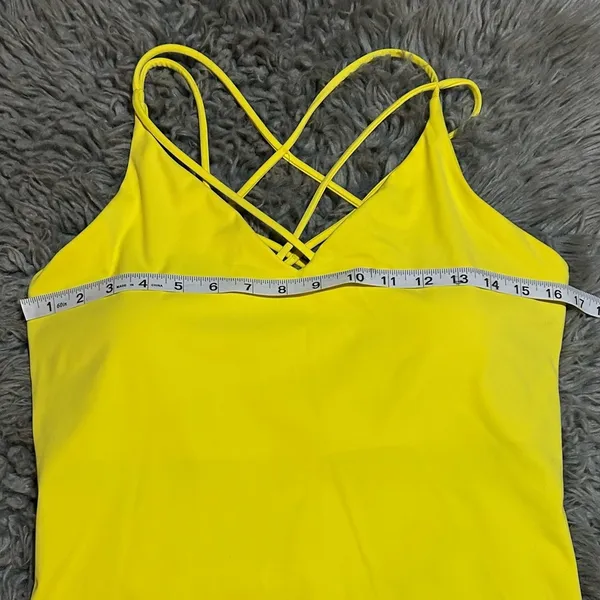 Zyia Strappy Cut Out Fantastic Tank Top Medium - Image 4