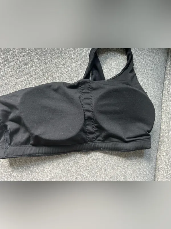 lululemon athletica Asymmetrical One-Shoulder Sports Bra - Black EUC size 10 - Image 5