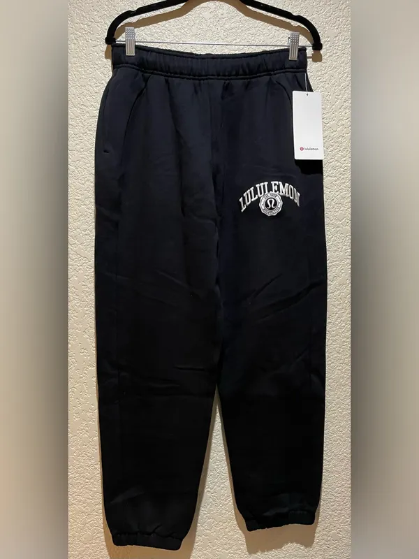 Lululemon NWT Scuba Mid Rise Oversized Graphic Joggers Black Size S - Image 6