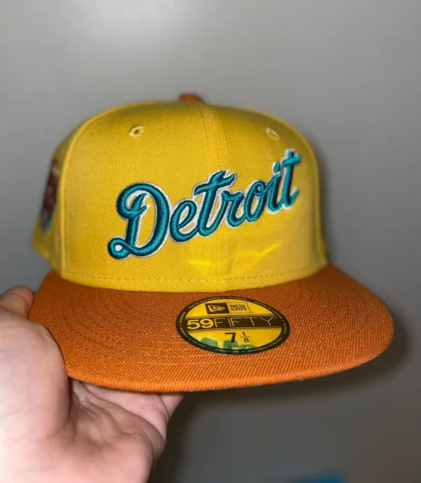 New Era Myfitteds Detroit tigers script logo size 7 1/8 brand new sold out - Image 2