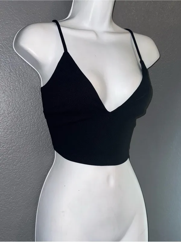 Windsor Deep V Black Spaghetti Strap Crop Top Womens size Small - Image 3