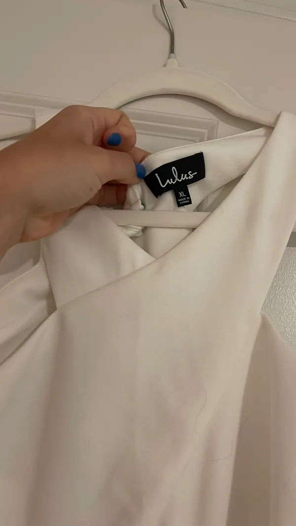 White Dress Size XL - Image 5