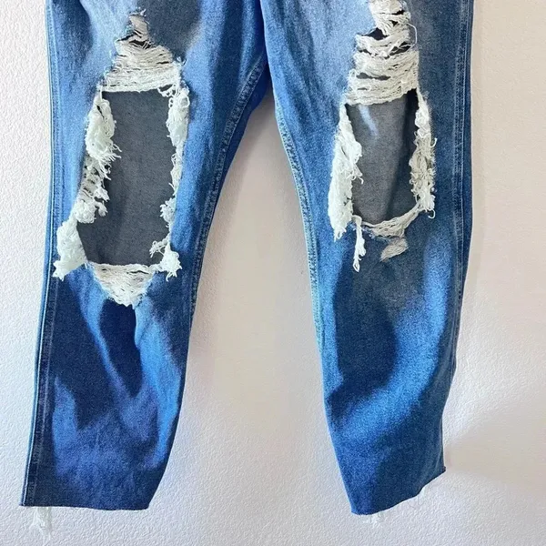 Hollister‎ Women's Cotton Curvy High Rise Mom Distressed Jeans 32 - Image 5
