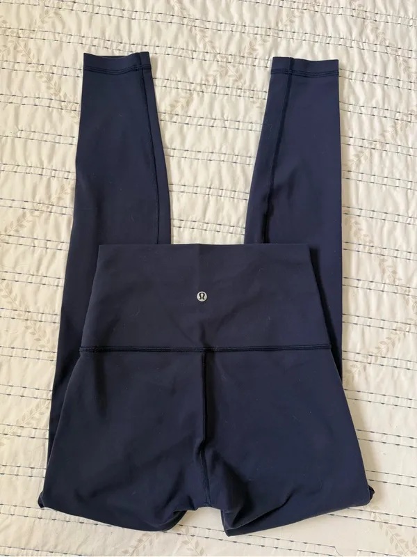 Lululemon Throw Back High Rise Pants Size 6 navy blue 28” Full Length Yoga Luon - Image 2
