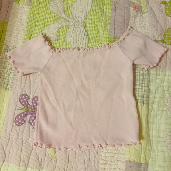 Light pink ruffle trim crop top - Image 3