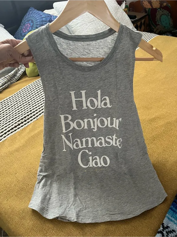 YOGA Shirt, Grey Graphic Muscle Tank Top - Hola Bonjour Namaste Ciao Sz S - Image 2