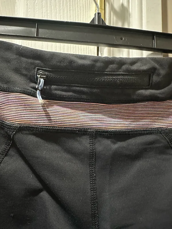 Lululemon Run Inspire Crop II Leggings-size 6 - Image 4