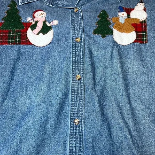 Vintage Christmas Denim Button Up Shirt Womens 2X Blue Holiday Embroidered Snow - Image 7