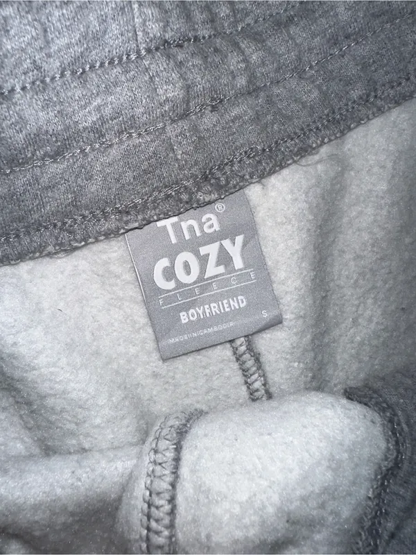 Aritzia TNA Boyfriend Sweatshirt 5” Heathered Light Grey cozy casual lounge Sm - Image 7